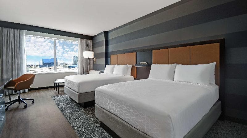 Holiday Inn Express Houston Galleria Area 2