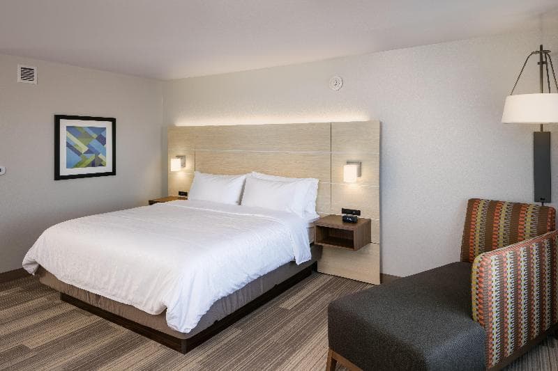 Holiday Inn Express And Suites Bend South 3