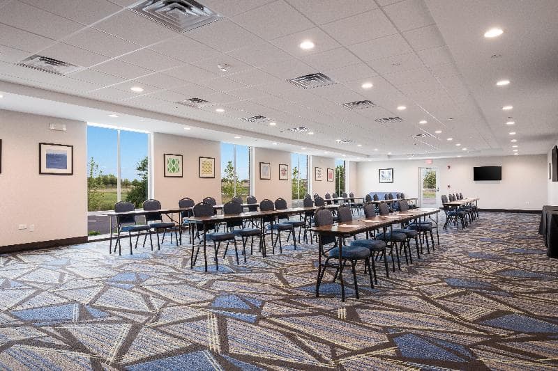 Holiday Inn Express And Suites Hoffman Estates photo 1