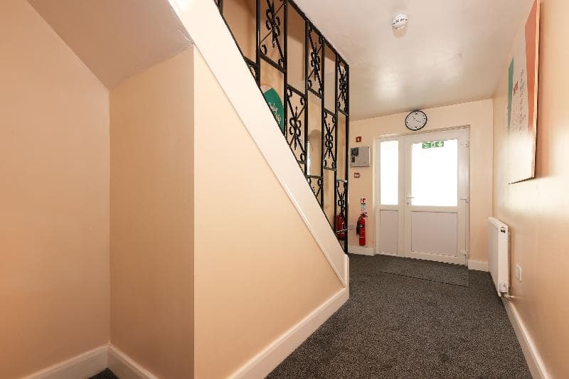Oyo Honeycroft Lodge 3