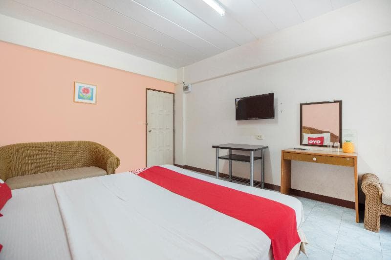 B Min Airport By Oyo Rooms 4
