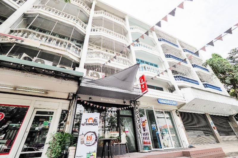 Oyo 615 Bossa House Hostel & Cafe 2