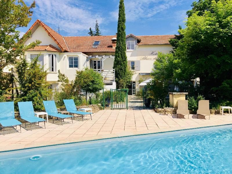 Logis Htel Le Blason De Provence main