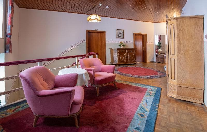Lothringer Hof 4