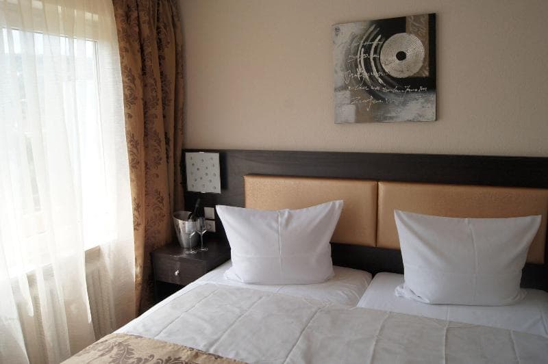 Base 1 Hotel Grenzblick photo 1