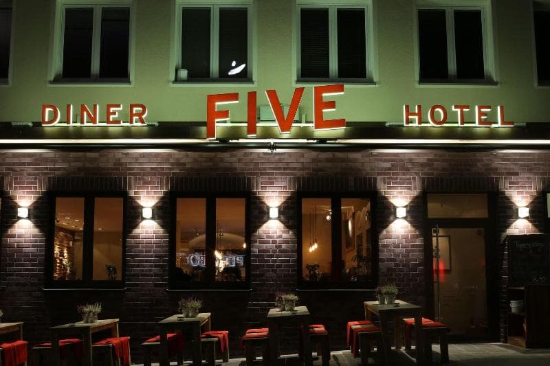 Hotel Five 5