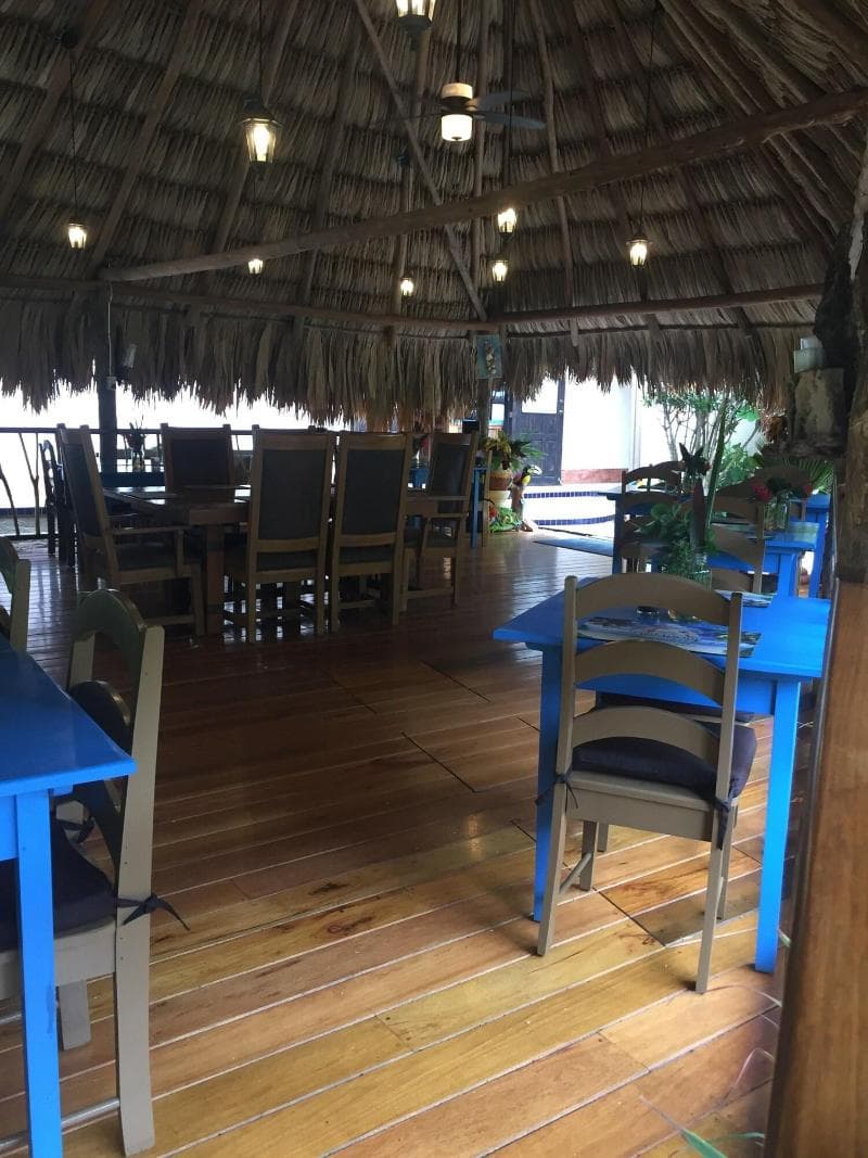 Mariposa Beach Suites main