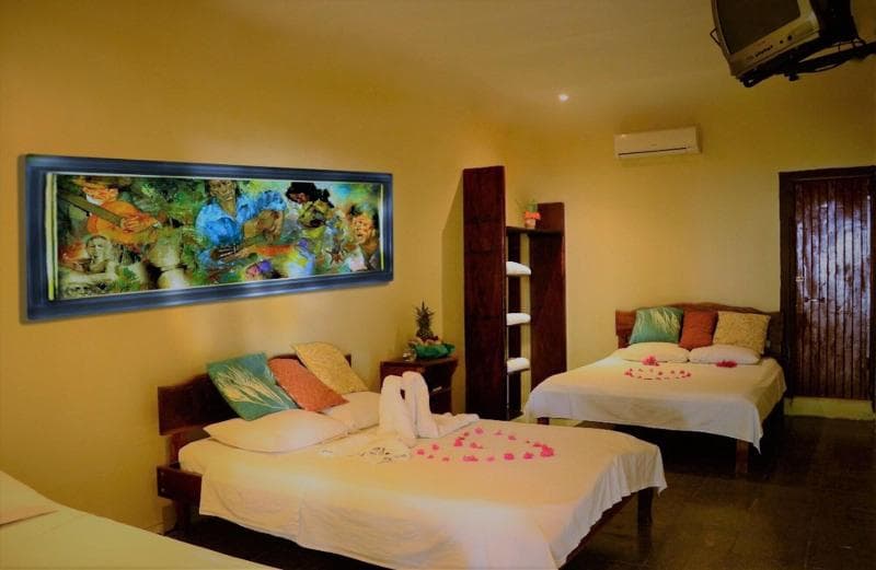 Claudio & Gloria Beach Front Rooms 4