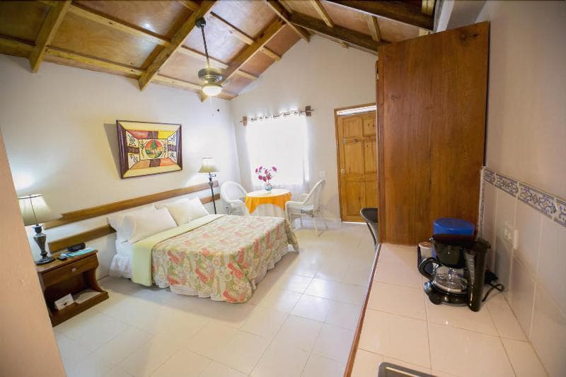 Palm Inn Hotel 4