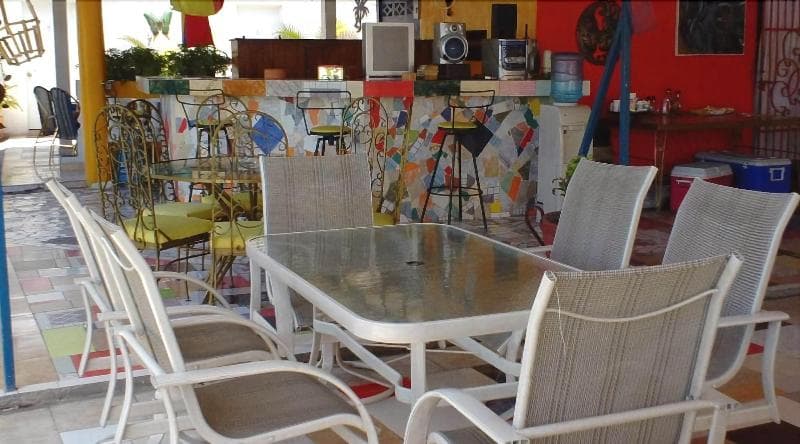 Tropical Bed & Breakfast main