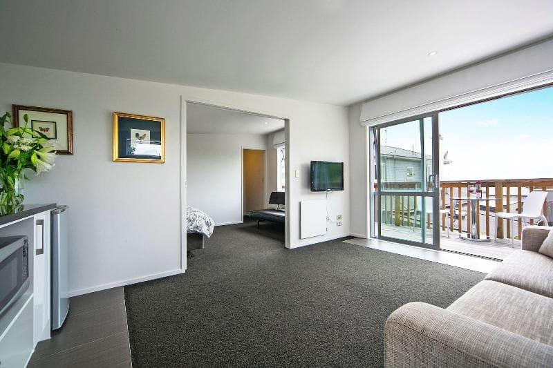 Kohi Beach Bed & Breakfast main