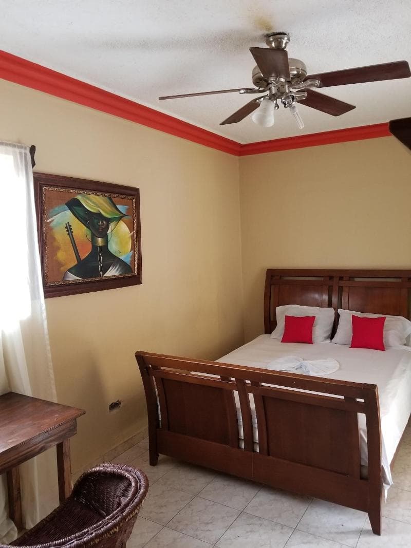 Daniella Inn Hotel 3