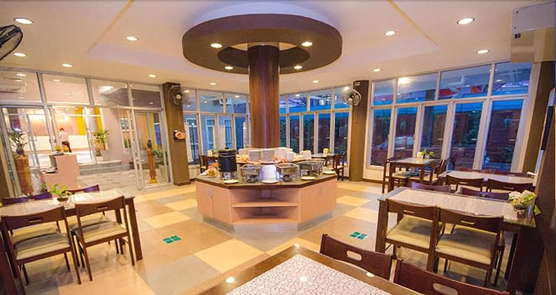 Charoenchit House main