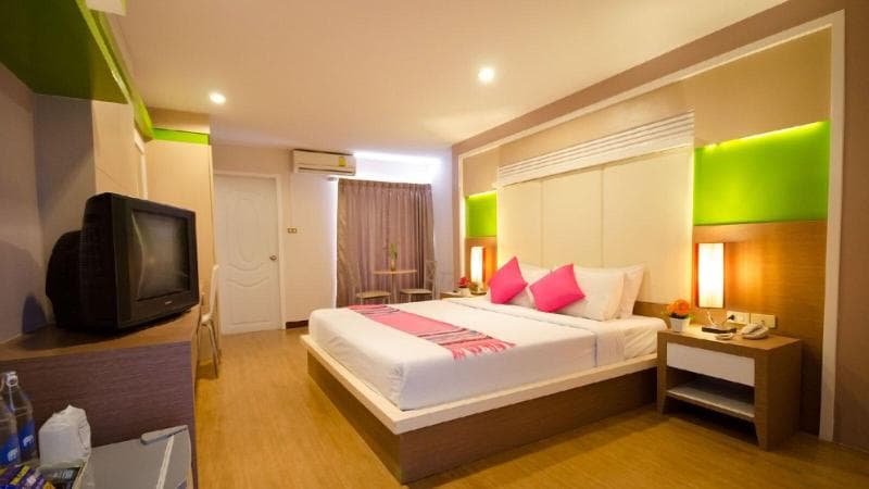 Charoenchit House photo 1