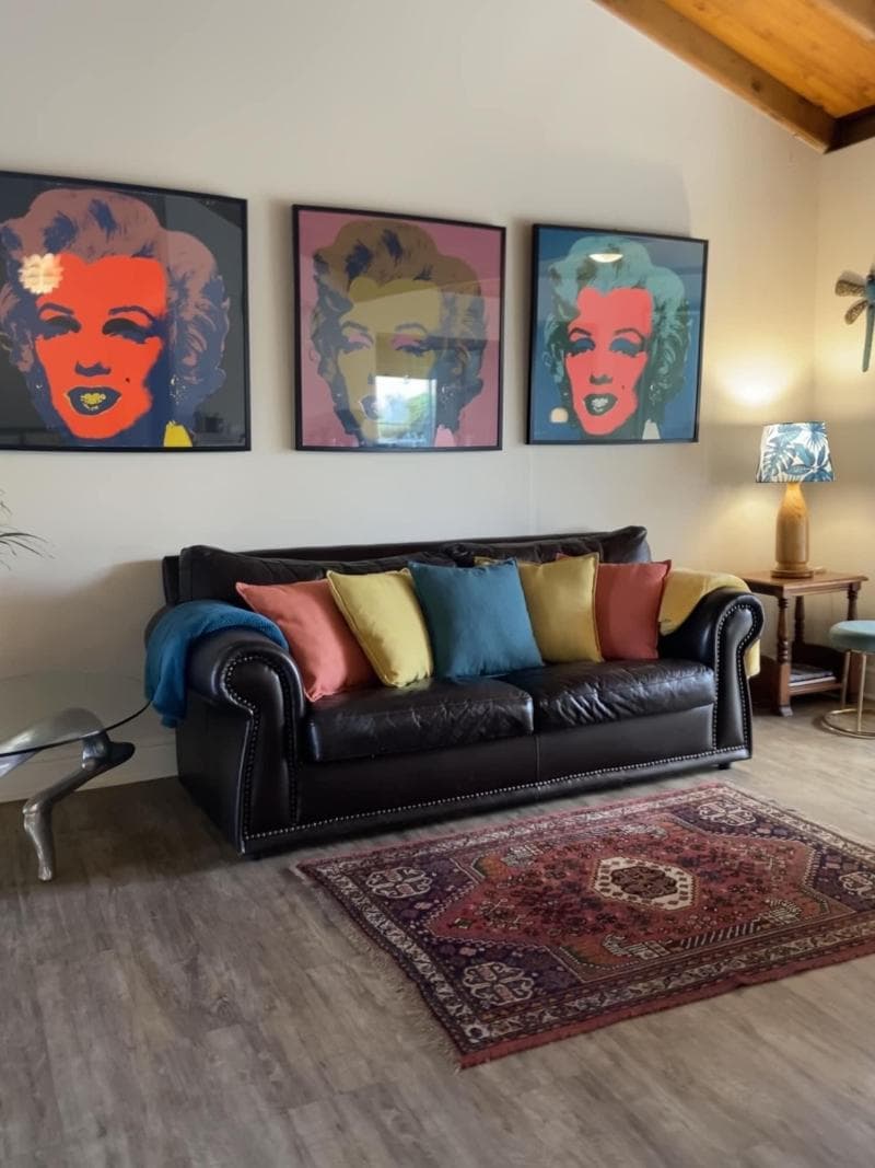 Dolphin Circle Bed And Breakfast 3