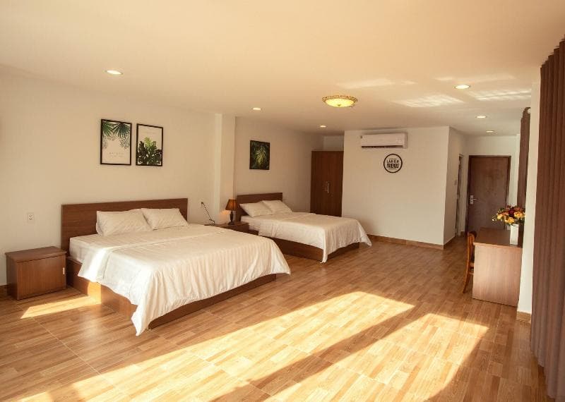 Vic House Hotel 5