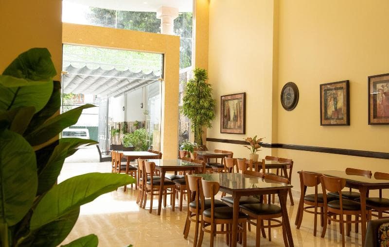 Vic House Hotel 4