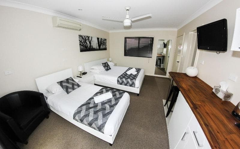 Narimba Lodge Motel 5