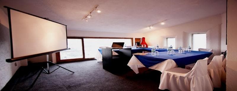 Aztic Hotel & Executive Suites photo 1