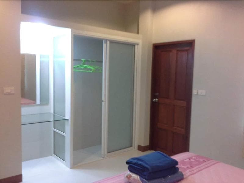 Krisada Beach Resort photo 1