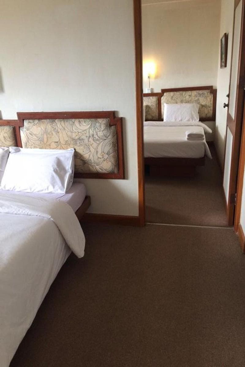 Paradorn Inn 2