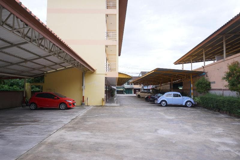 Jirasin Hotel & Apartment 5