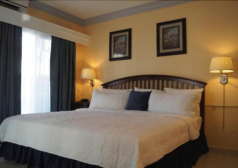 Baker S Suites 2