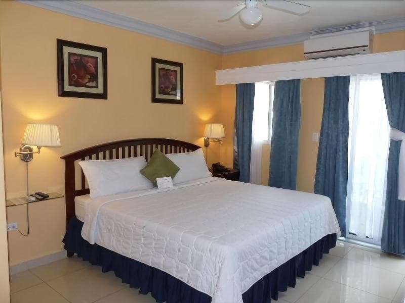 Baker S Suites 4