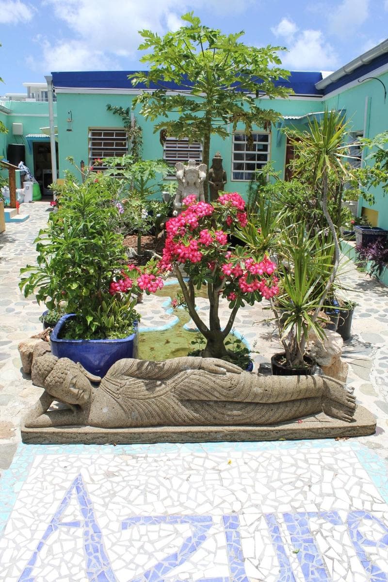 Azure Hotel And Art Studio 2