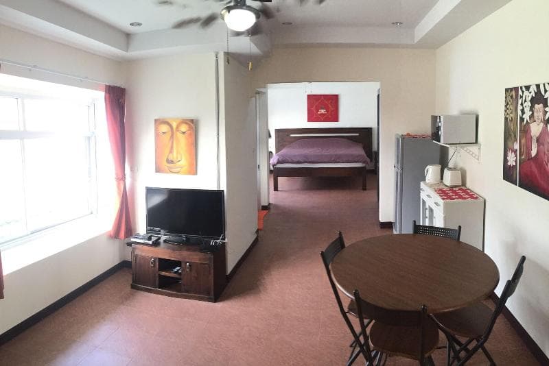 Merlin Plaza Apartments 3