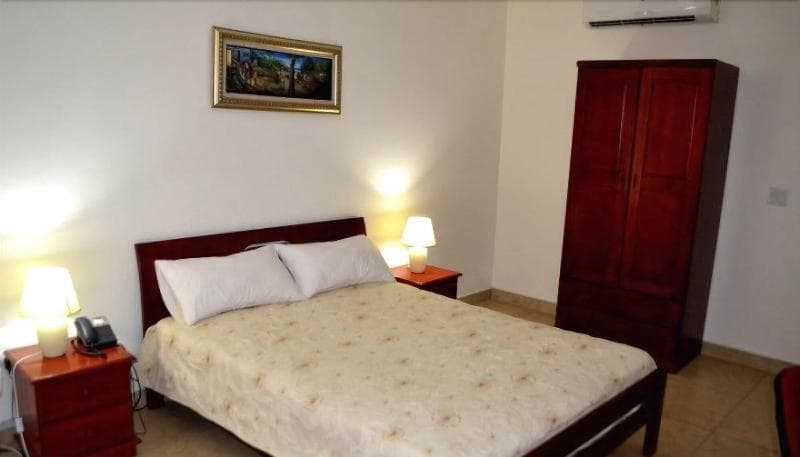 Elite Hotel 4