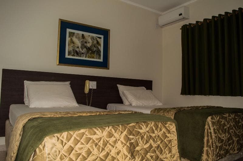 Vancouver Hotel 4