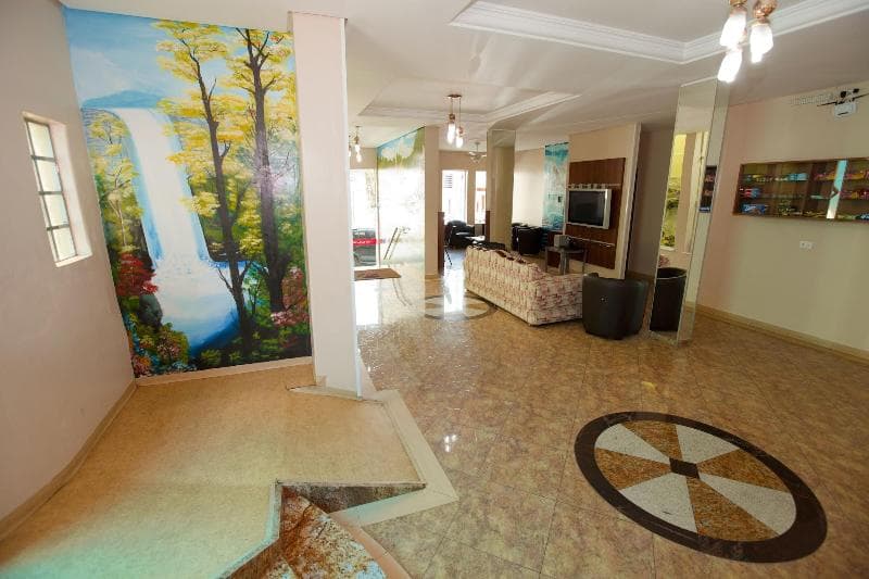 Oly Plaza Hotel 4