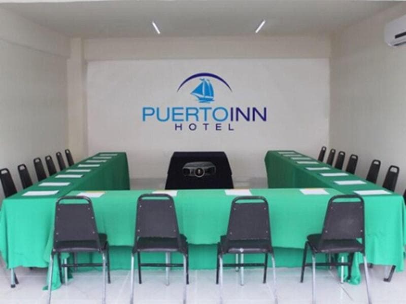 Hotel Puerto Inn main