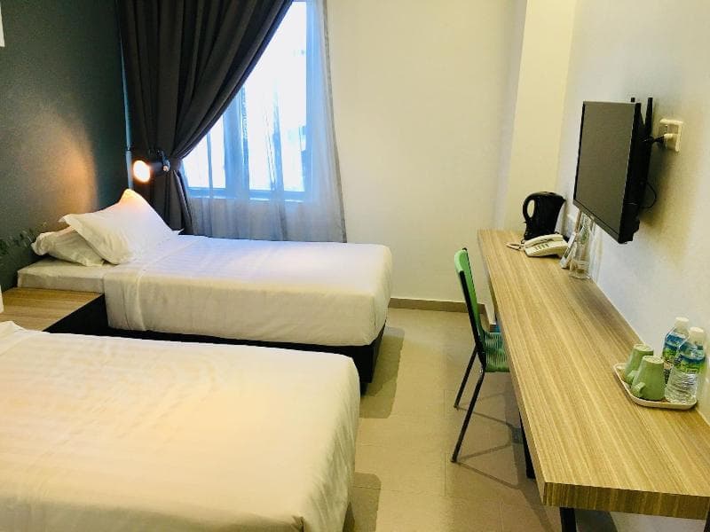 Enclave Hotel photo 1