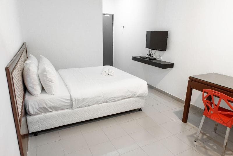 T Hotel Anggerik main