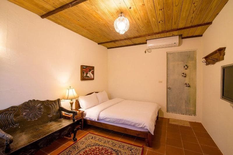 Monetgarden Coffee Grange B & B 3
