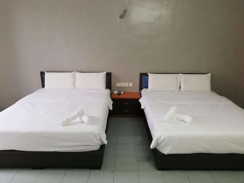 Lee Hotel main