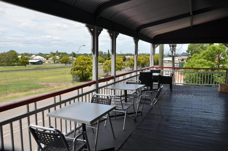 Royal Hotel Gatton 3