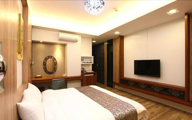 Yapo Bed & Breakfast main