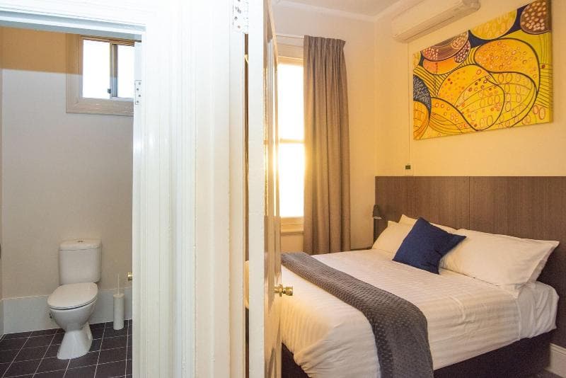 The Mile End Hotel 4