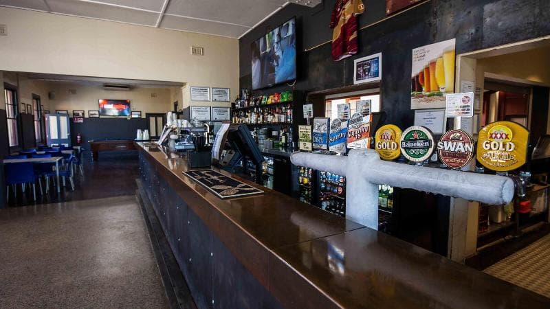 Beadon Bay Hotel main