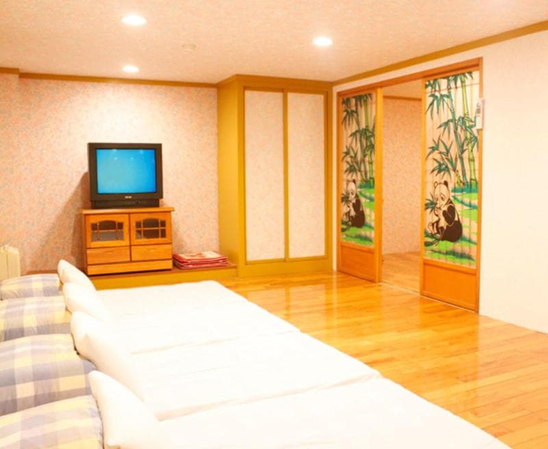Rhein Motel 4