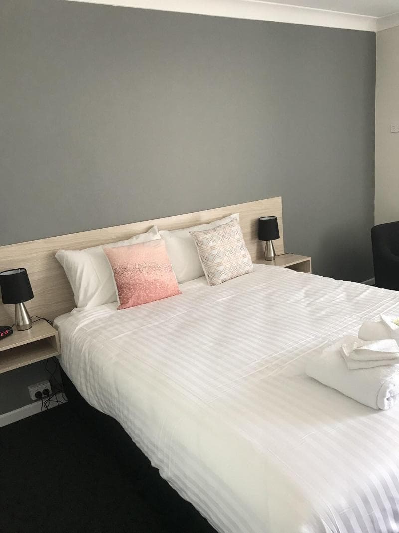 Kootingal Landview Motel 2