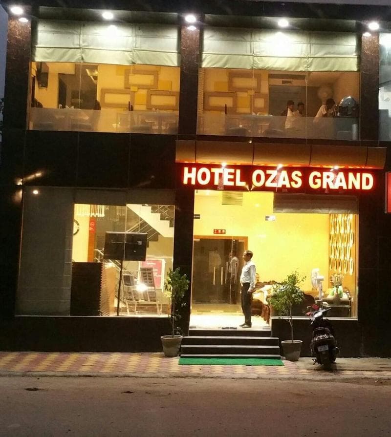 Hotel Ozas Grand 4