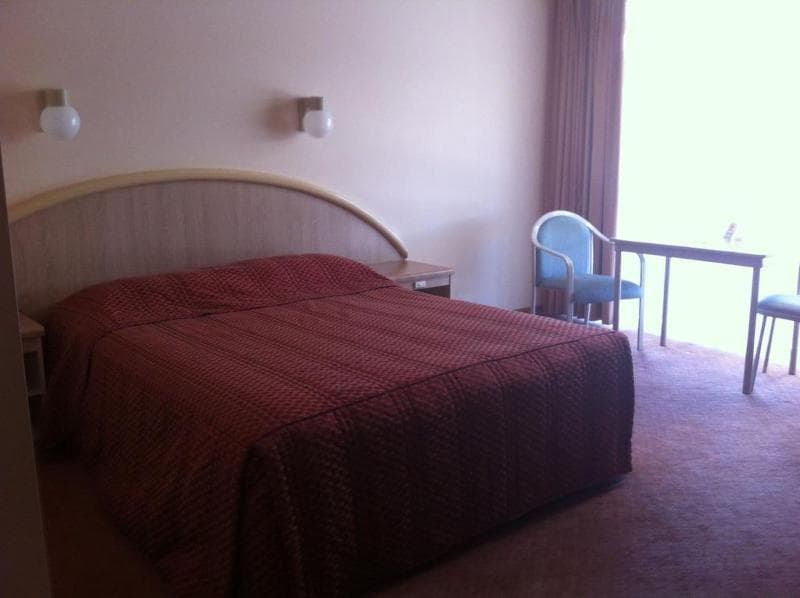Westland Hotel Motel 5