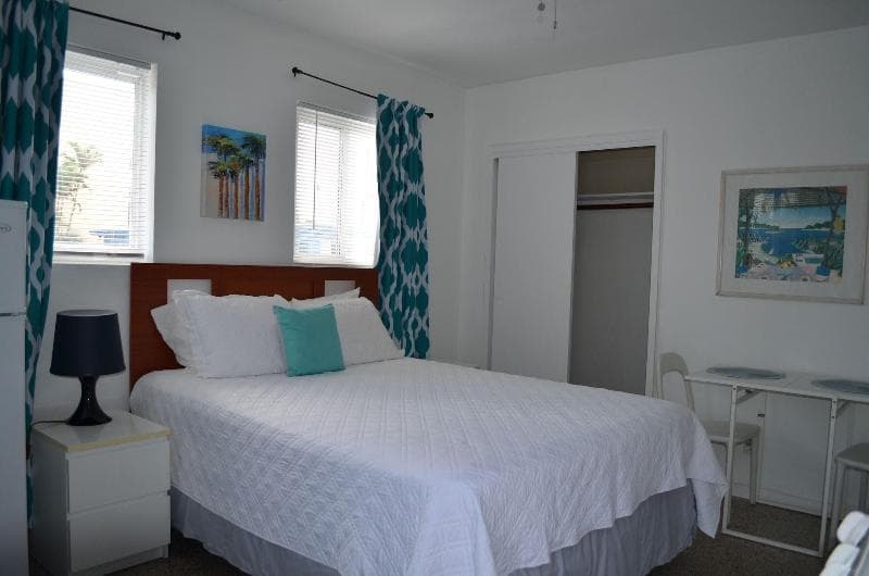 Tiana Beach Inn 4