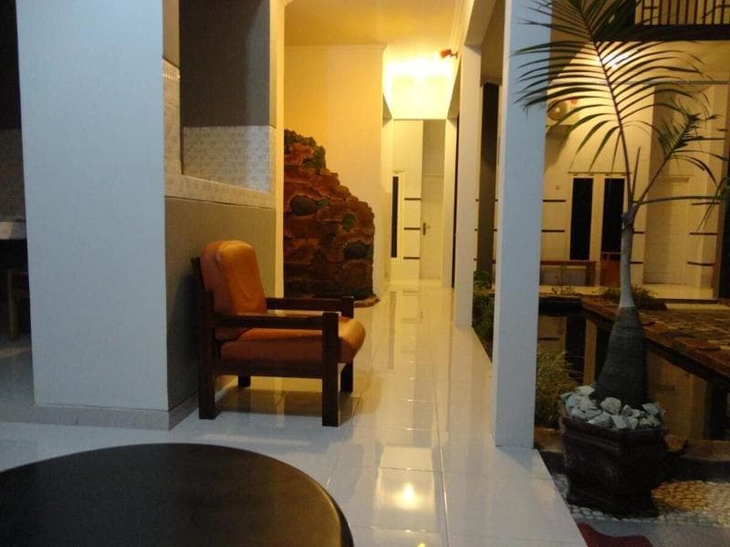 Pendowo Huis Guest House photo 1