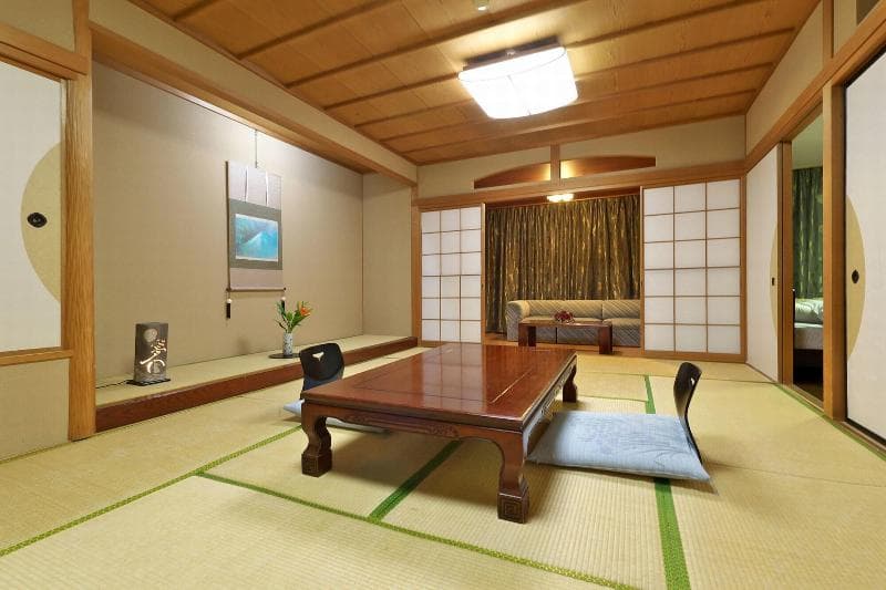 Hotel Yuraku 3