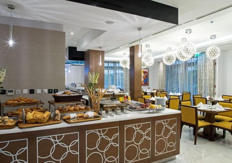The Envoy Hotel 4